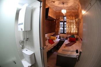 Guest house Temple Street Hong Kong