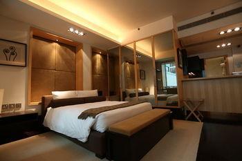 The Plaza Lan Kwai Fong