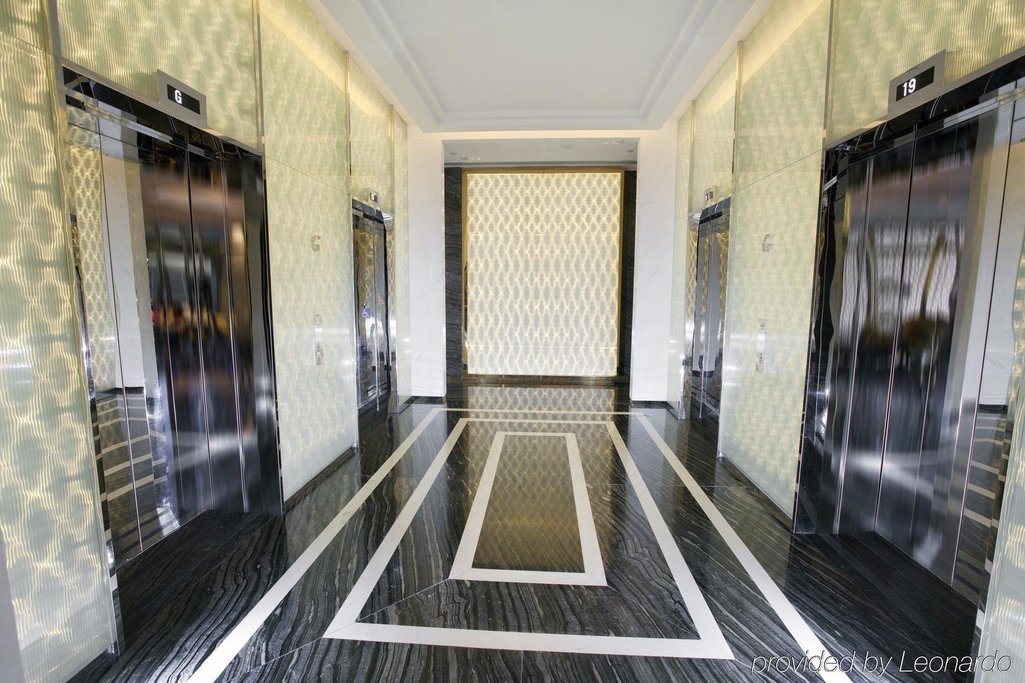 Dorsett Tsuen Wan, Hotel