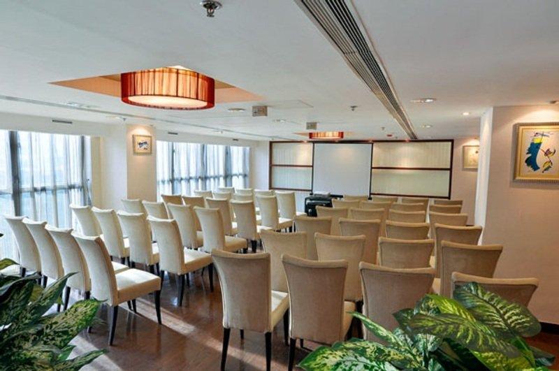 Silka Far East Hotel 3*