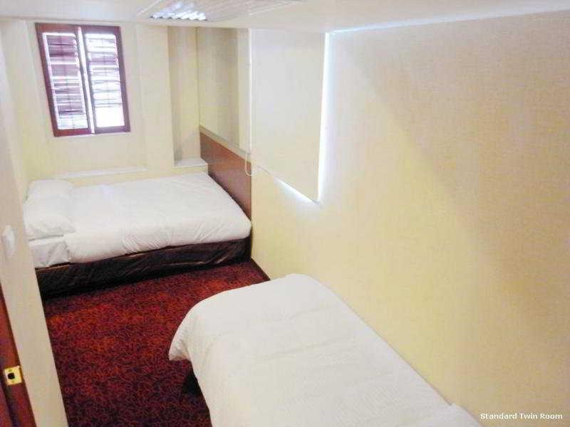 Oriental Lander 3* Hong Kong
