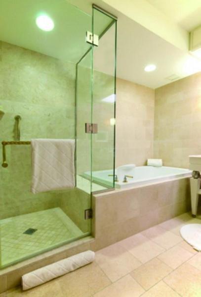 Oriental Lander Hotel Hong Kong
