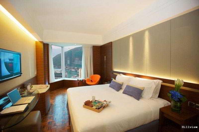 Nina Island South 4*