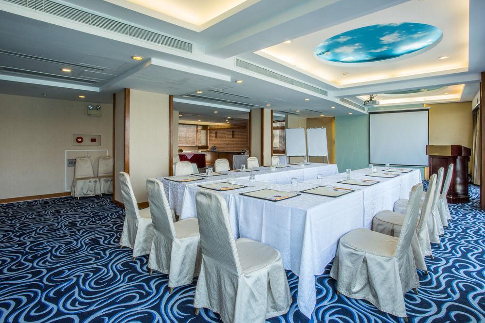 Warwick Cheung Chau 3*