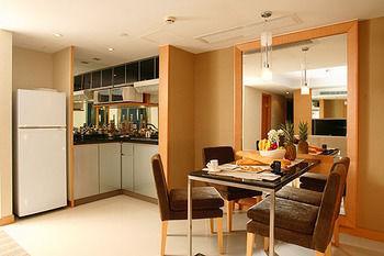 Two Macdonnell Road 4*