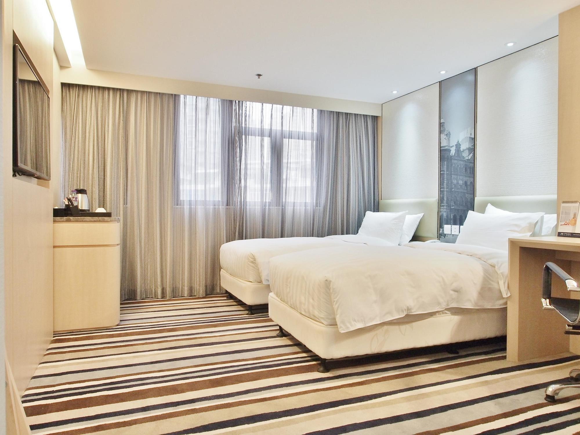 Metropark Mongkok Hotel 4*