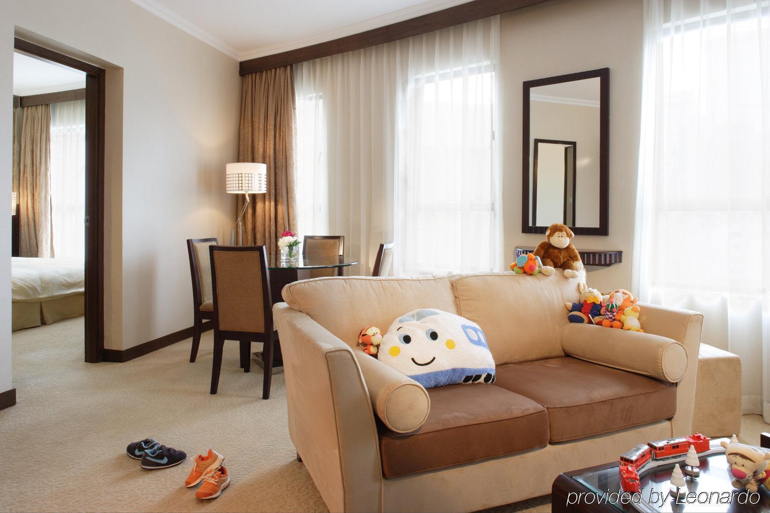 Dorsett Wanchai, Khách sạn 5*