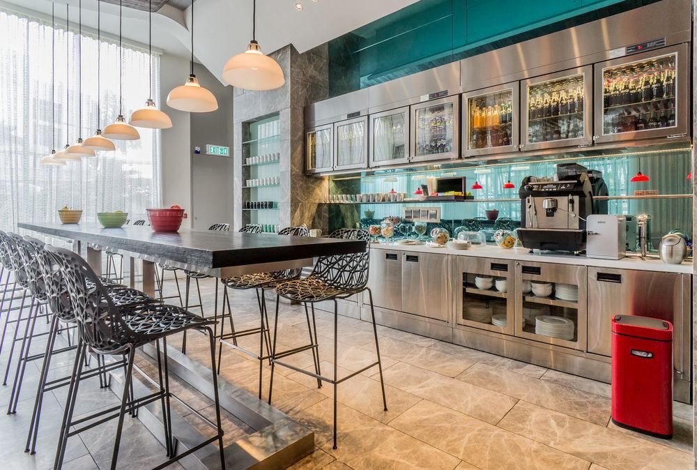 The Aberdeen Harbour By Ovolo Hotel Hongkong
