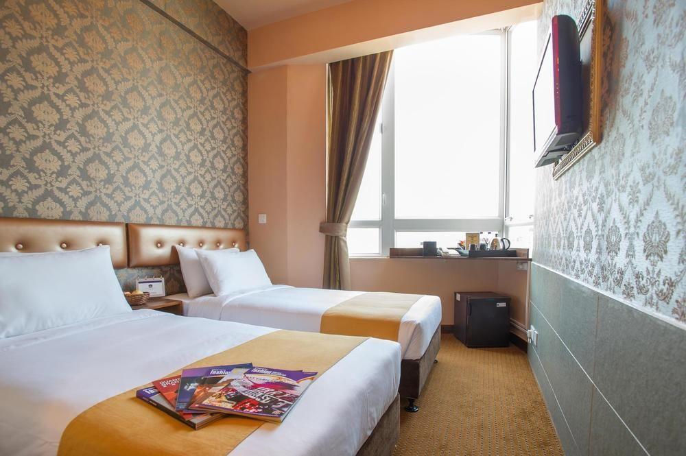 Best Western Causeway Bay Hotel 4*