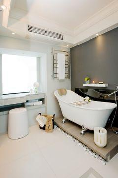 V Causeway Bay Aparthotel 4*