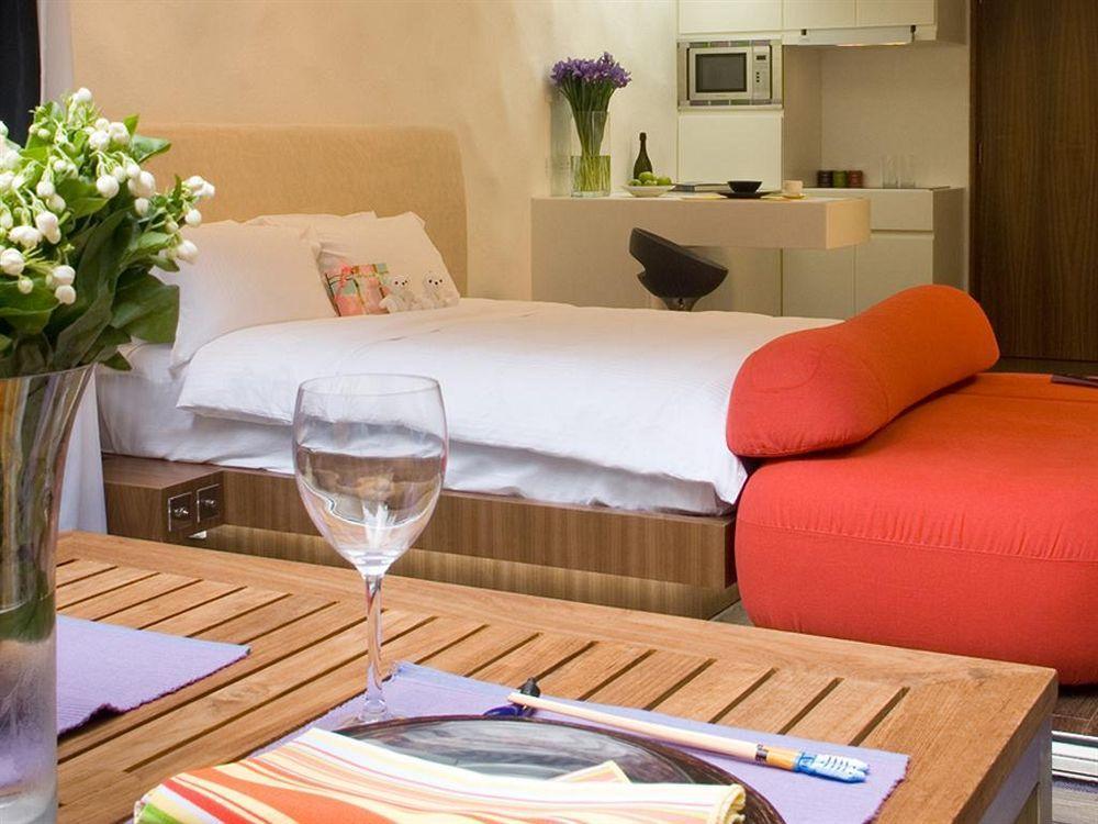 V Wanchai 4*