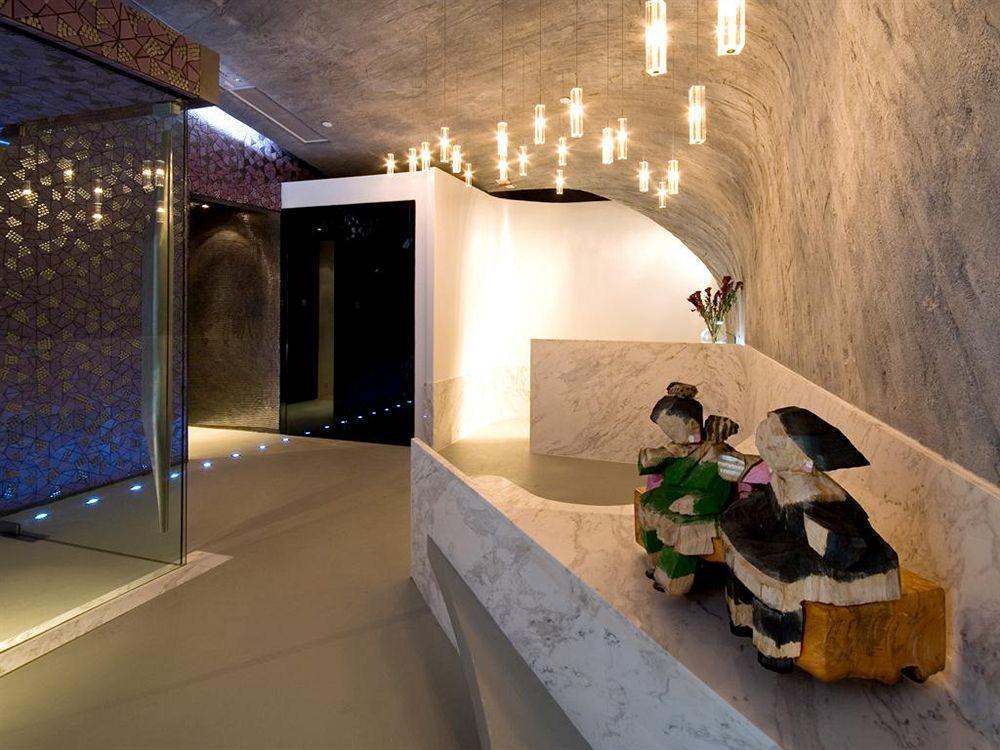 V Wanchai Aparthotel Hong Kong