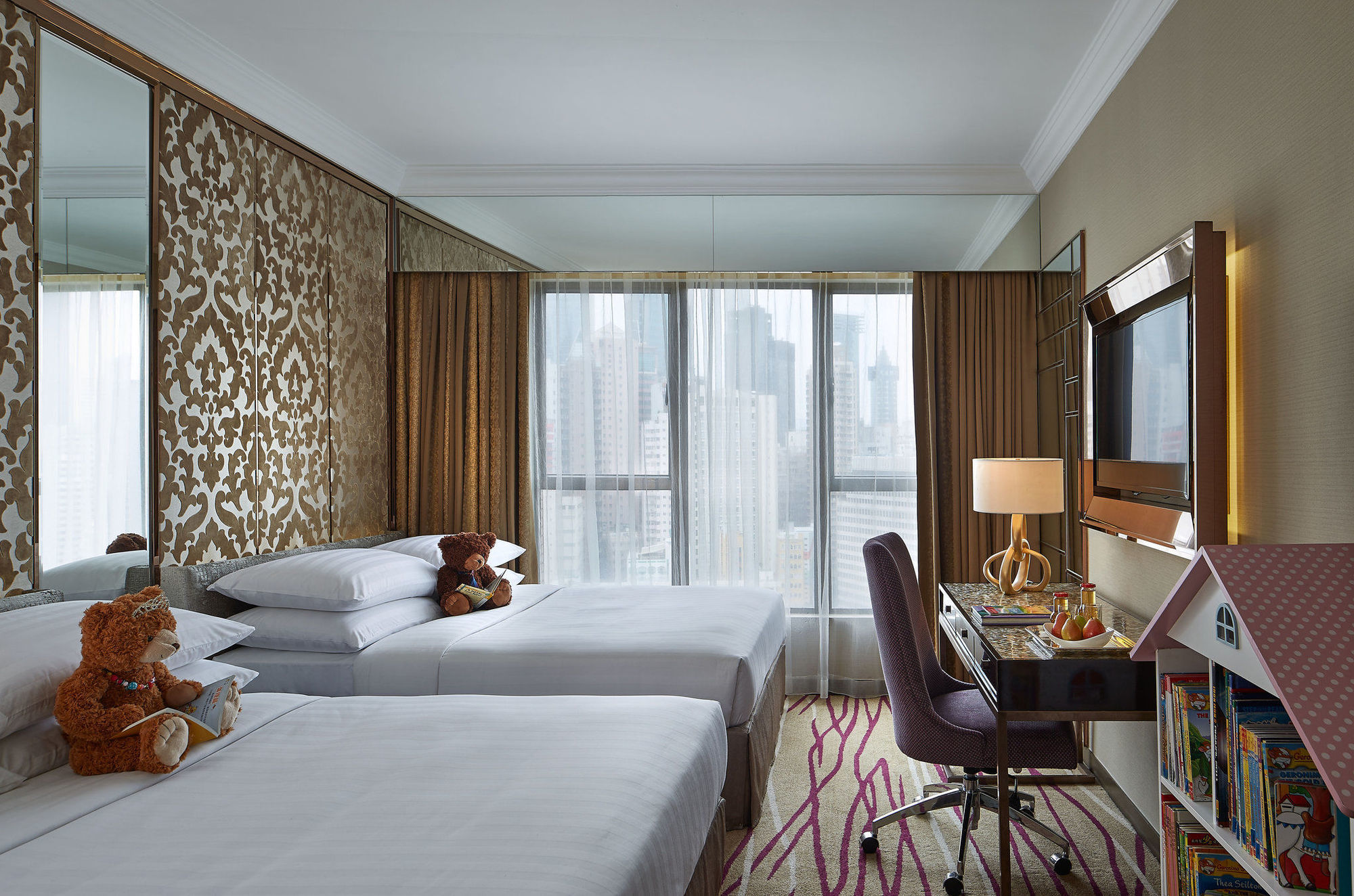 Khách sạn Dorsett Wanchai, 5*