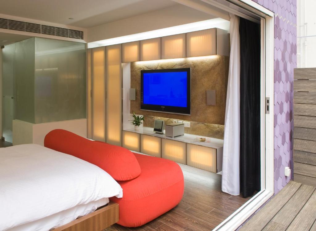 V Wanchai Aparthotel 4*