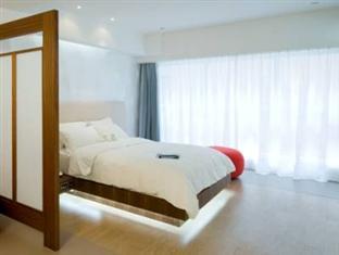 V Wanchai Aparthotel 4*