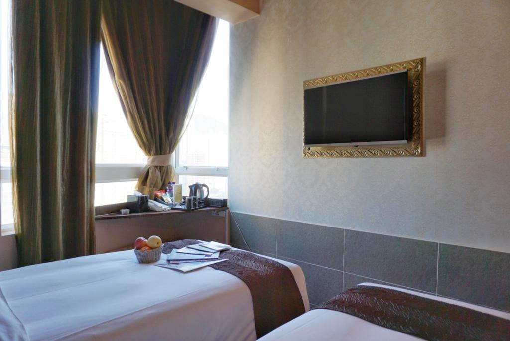 Best Western Causeway Bay 4*