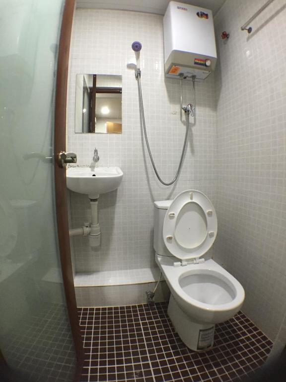 New Yan Yan Reception 9th Floor Flat E4 E6 *