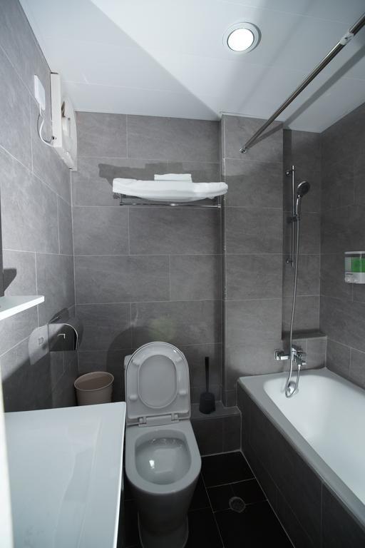Alohas Hostel *
