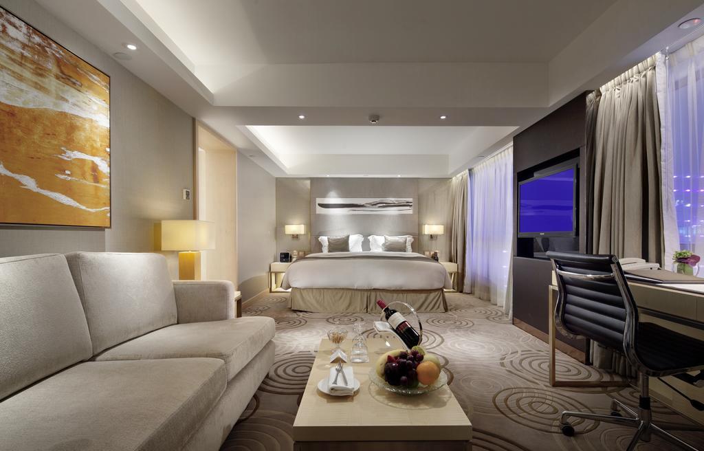 The Royal Garden 5*