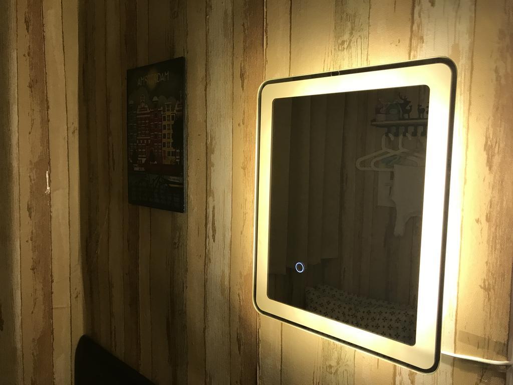 Big Wave Travel Guest house Hong Kong
