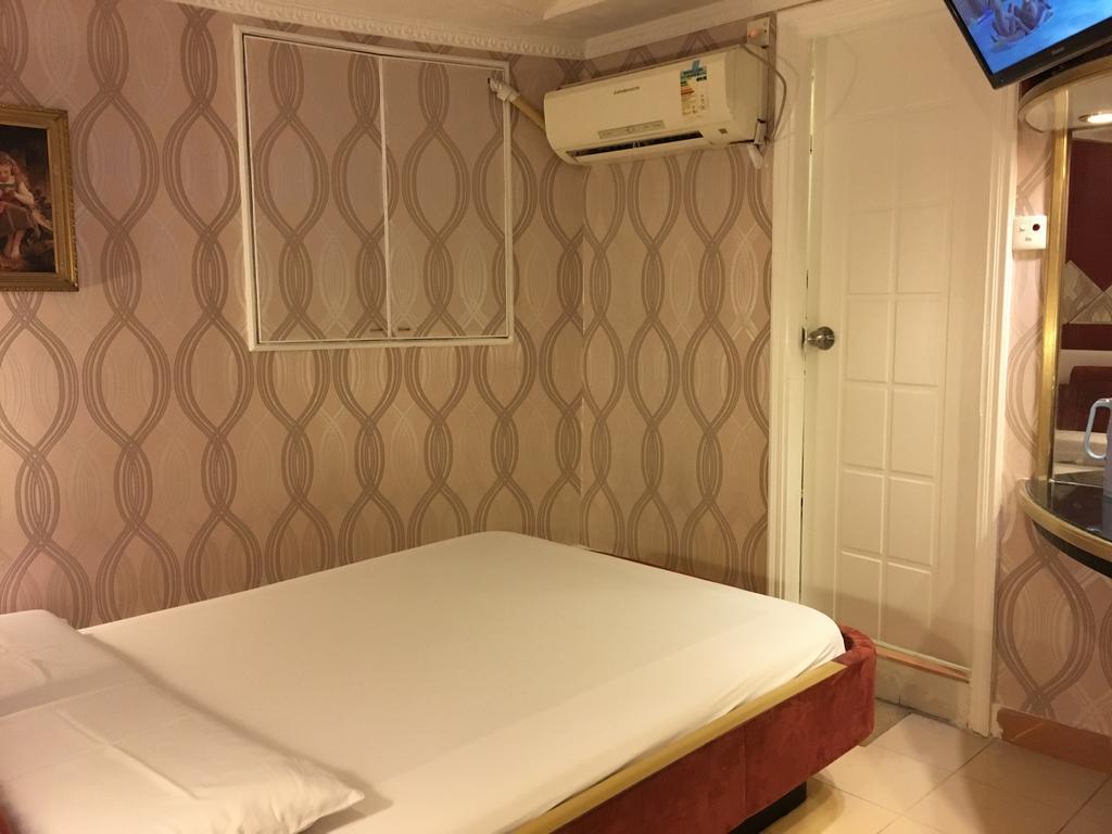 Pak Flower Guest house Hong Kong