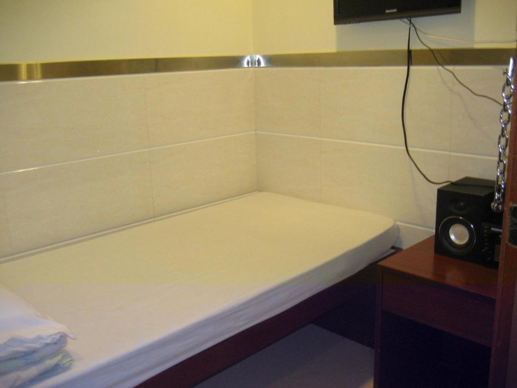 Guest house E-dragon 一龙酒店 Hong Kong
