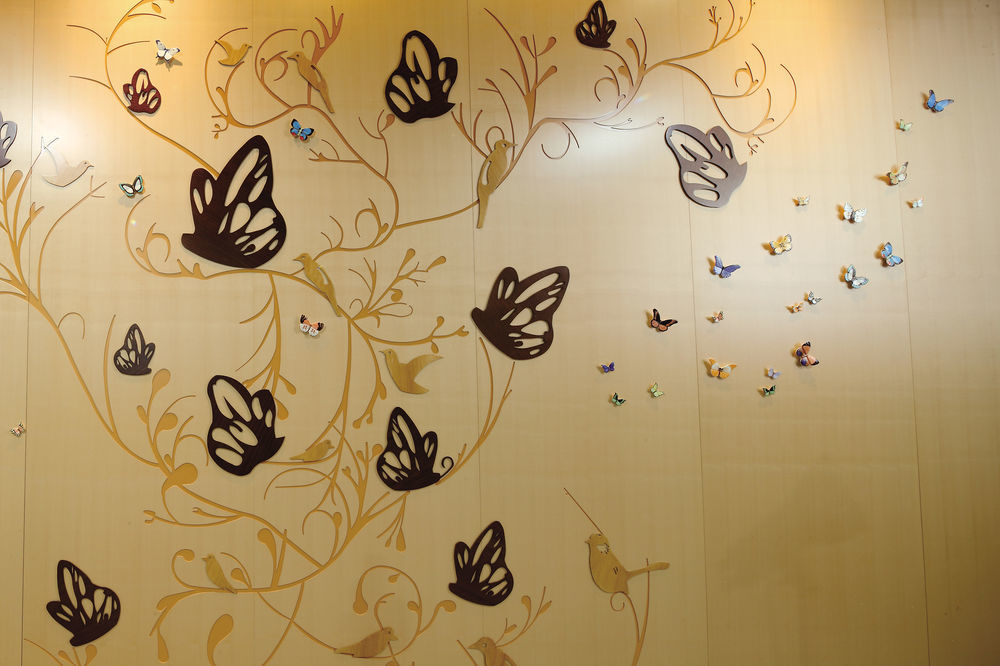 Butterfly On Wellington, 4*