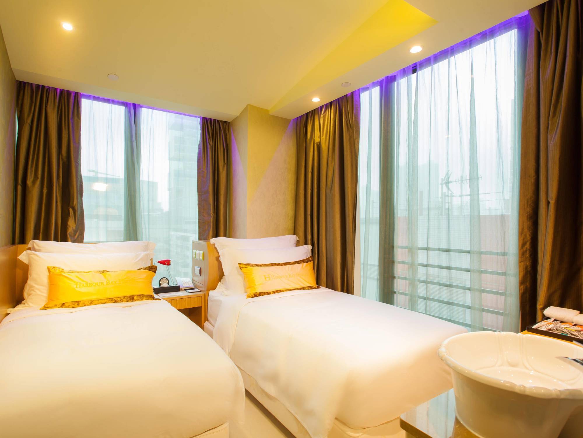 Hotel Harbour Bay