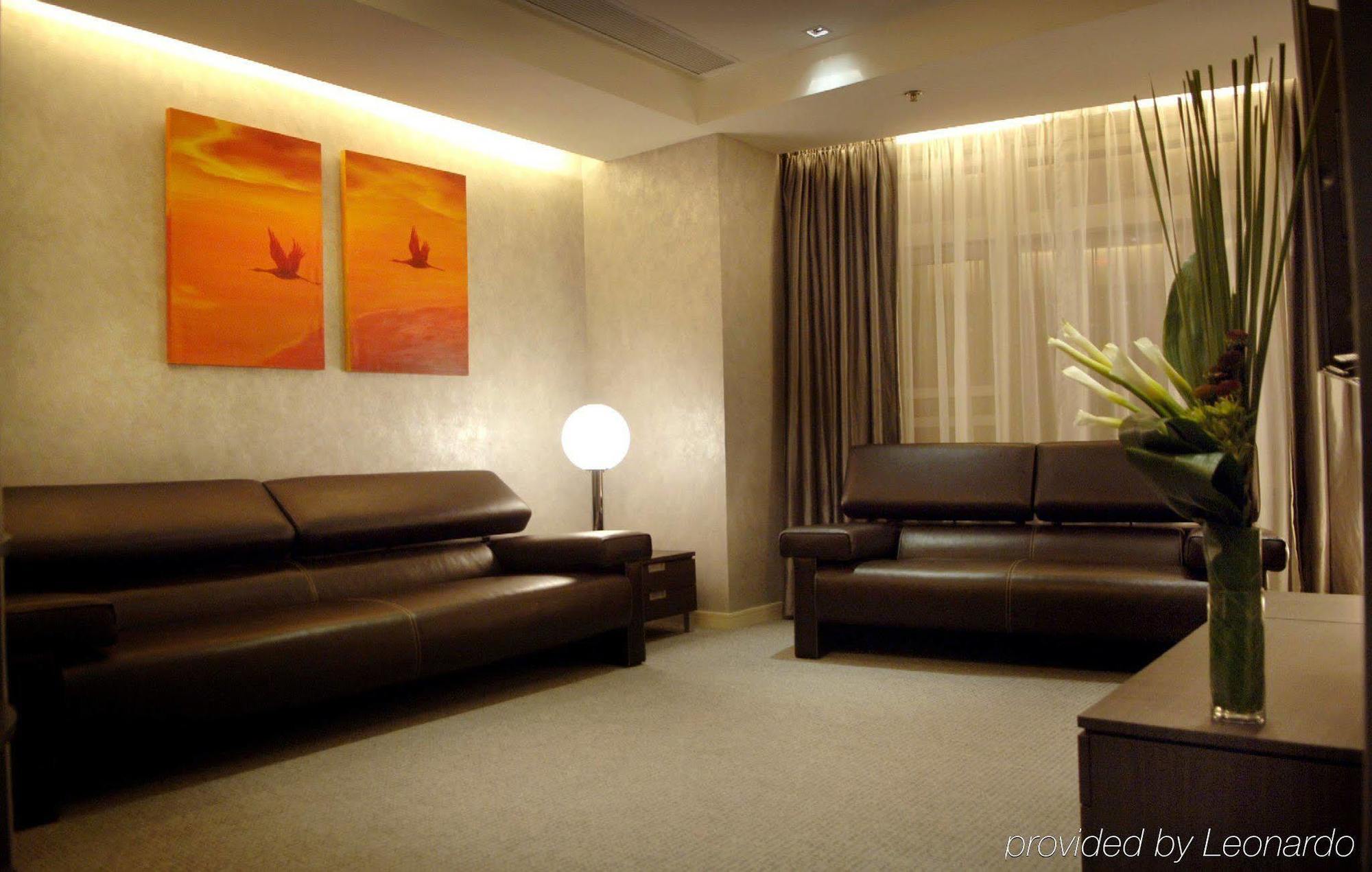 Cosmo Hotel Hong Kong