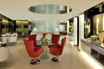 Regal Oriental Hotel 4*