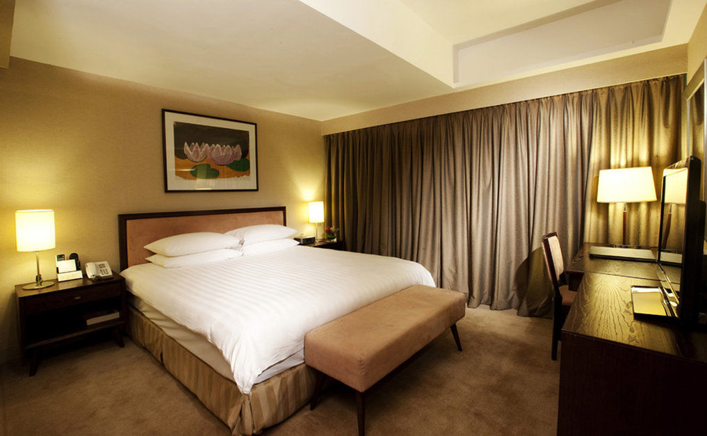 Xi Hotel 3*