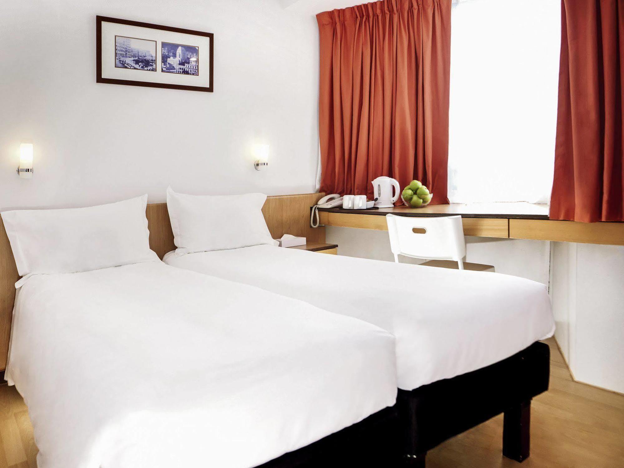 Ibis North Point 3*