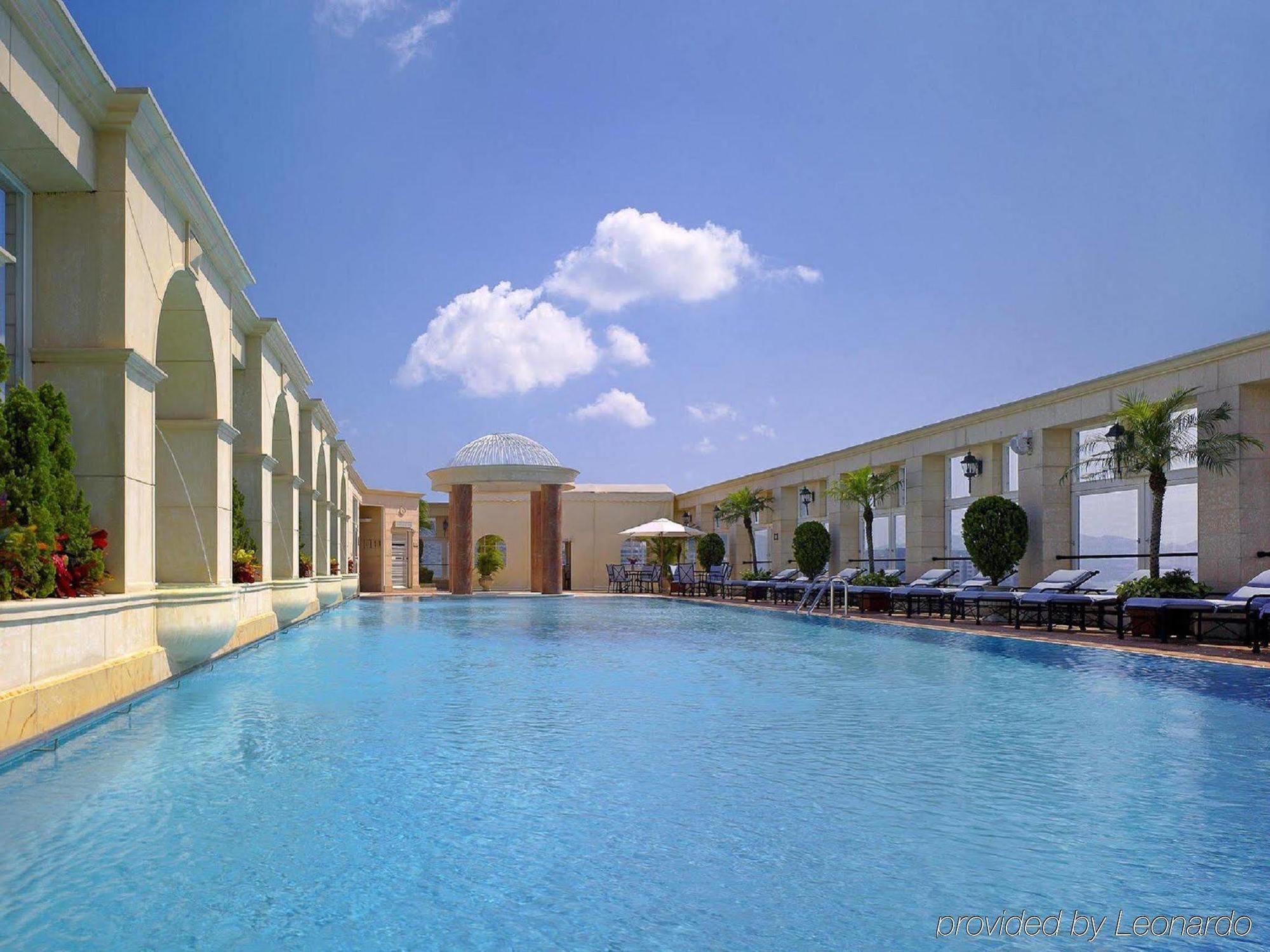 The Royal Garden Hotel