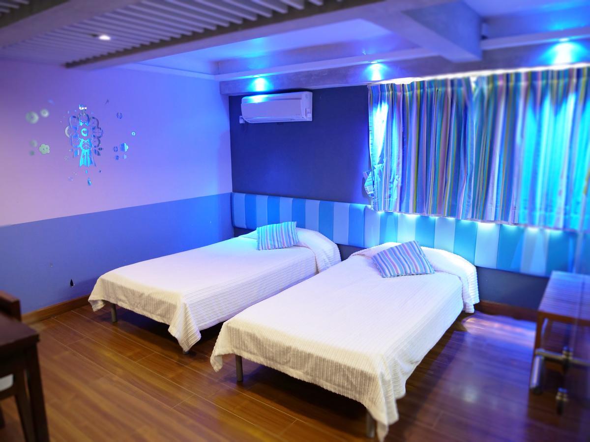 Espace Elastique With Contactless Check-in * Hong Kong