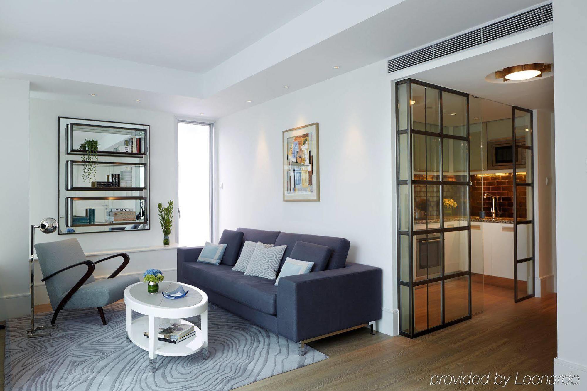 Hotel Lanson Place Causeway Bay, 5*