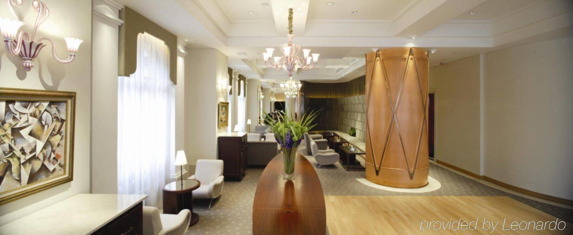 Hotel Lanson Place Causeway Bay, 5*