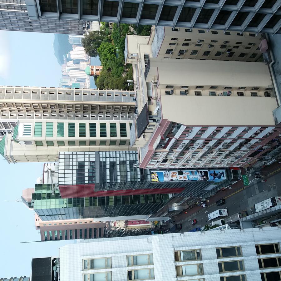 Happy Land Wisma tamu