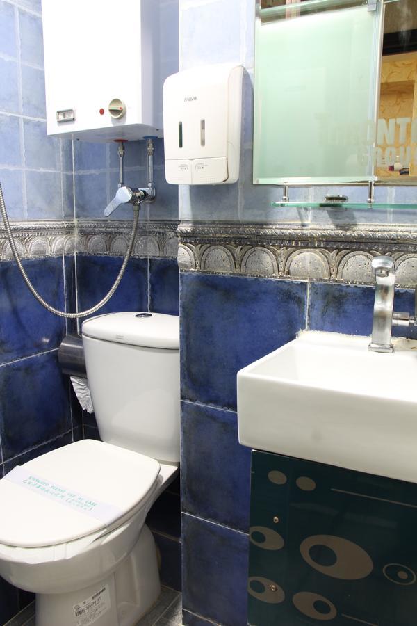 Temple Street Guest house Hong Kong