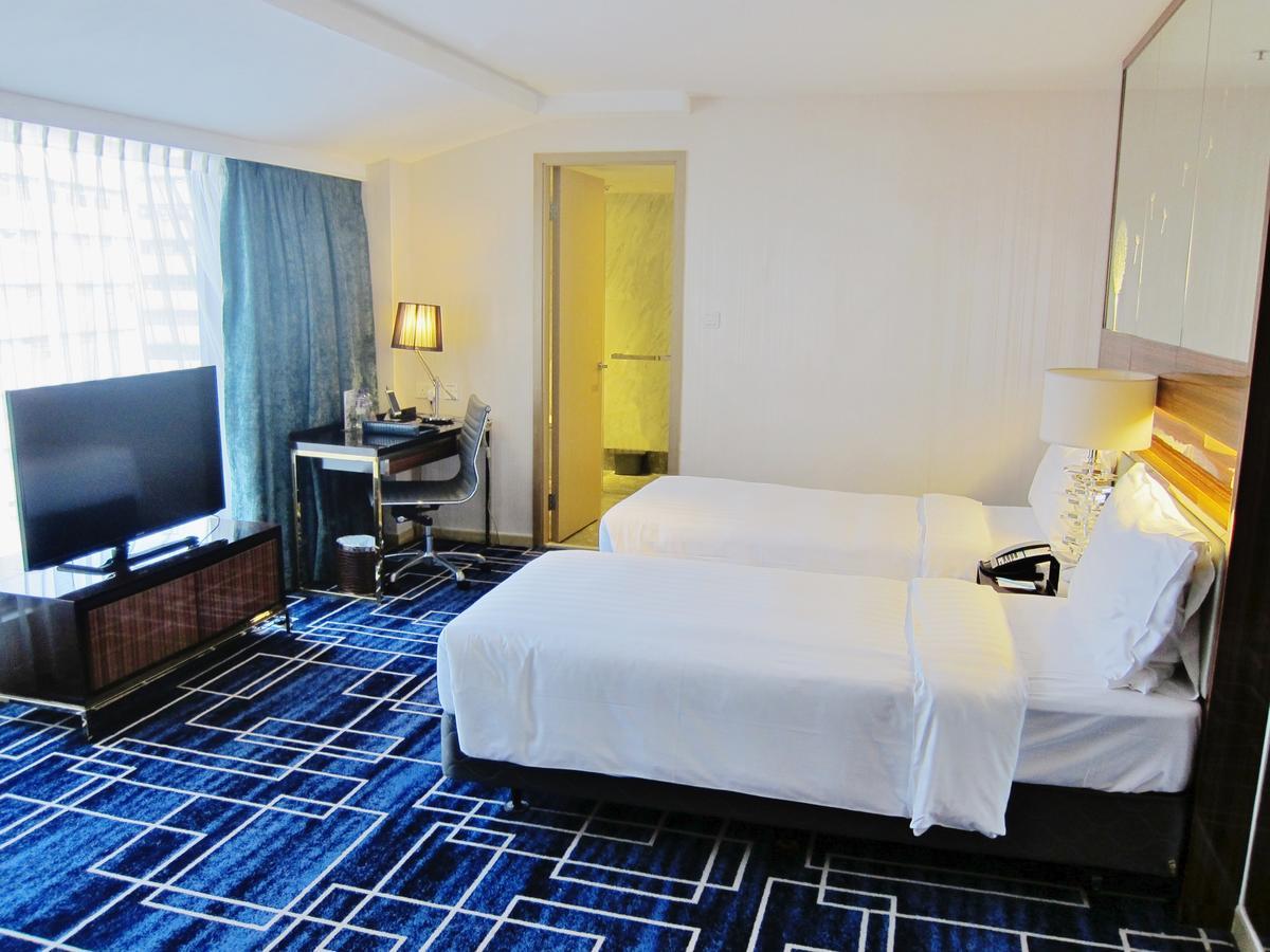 Hotel Dorsett Tsuen Wan, 4*
