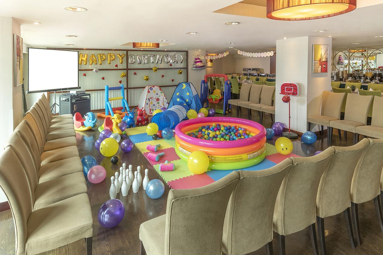 Silka Far East Hotel 3*