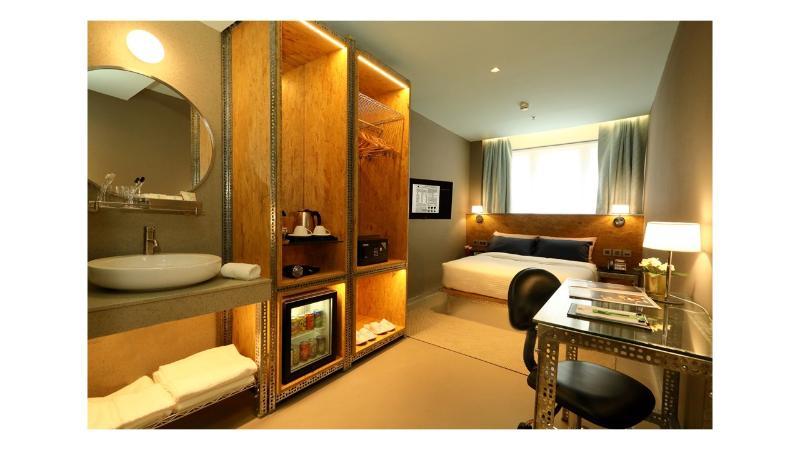 Ind 4* Hong Kong
