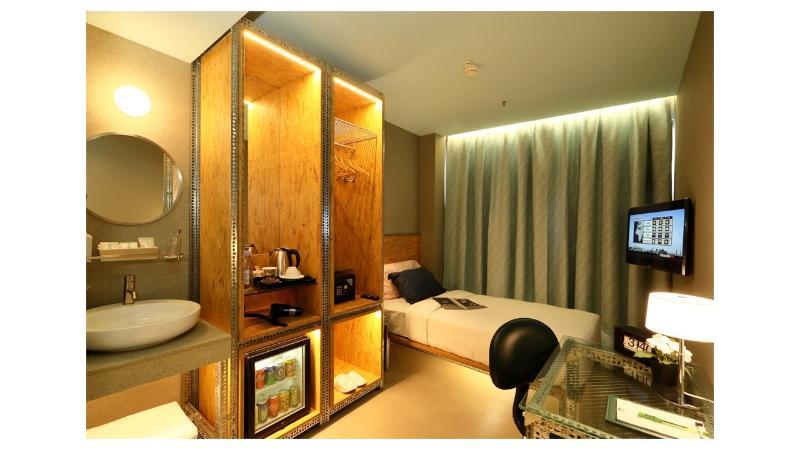 Ind 4* Hong Kong
