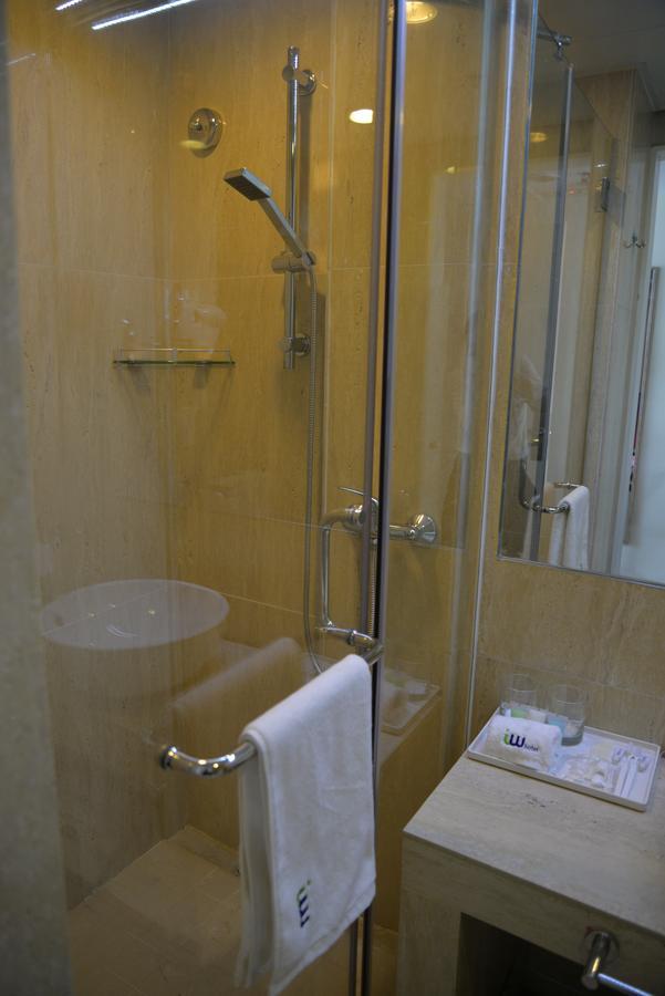 Iw Hotel