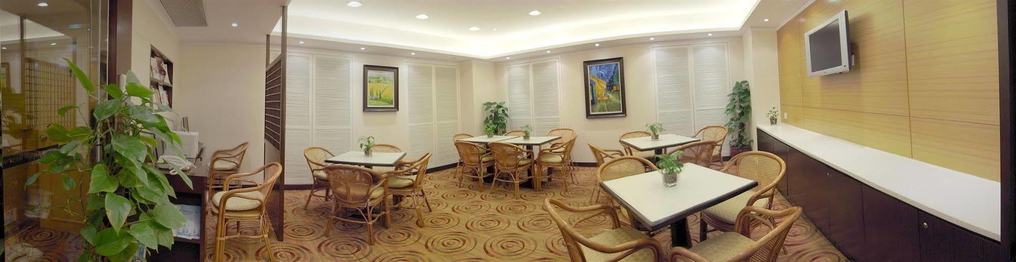 Hotel West