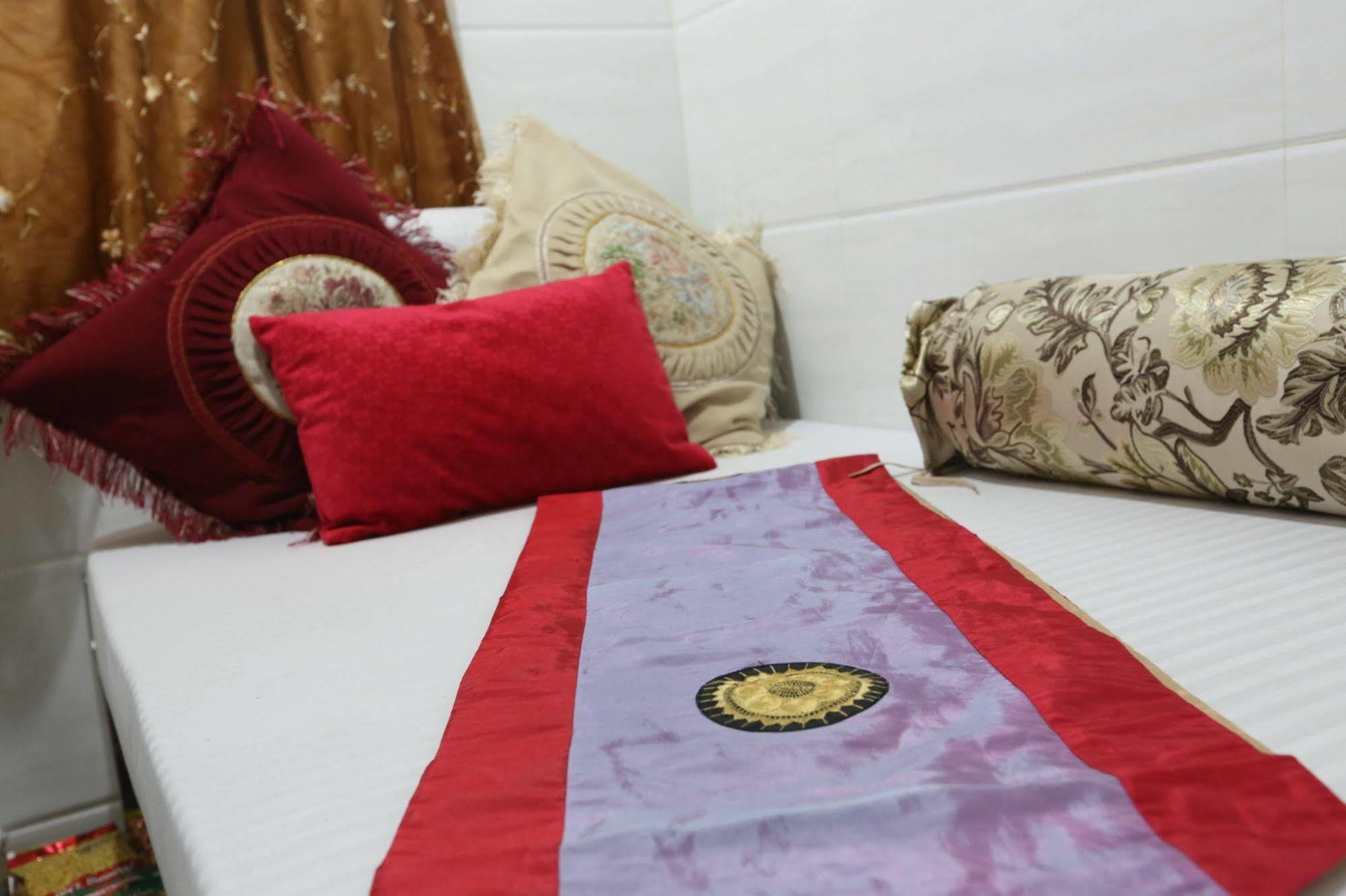 Temple Street Guest house
