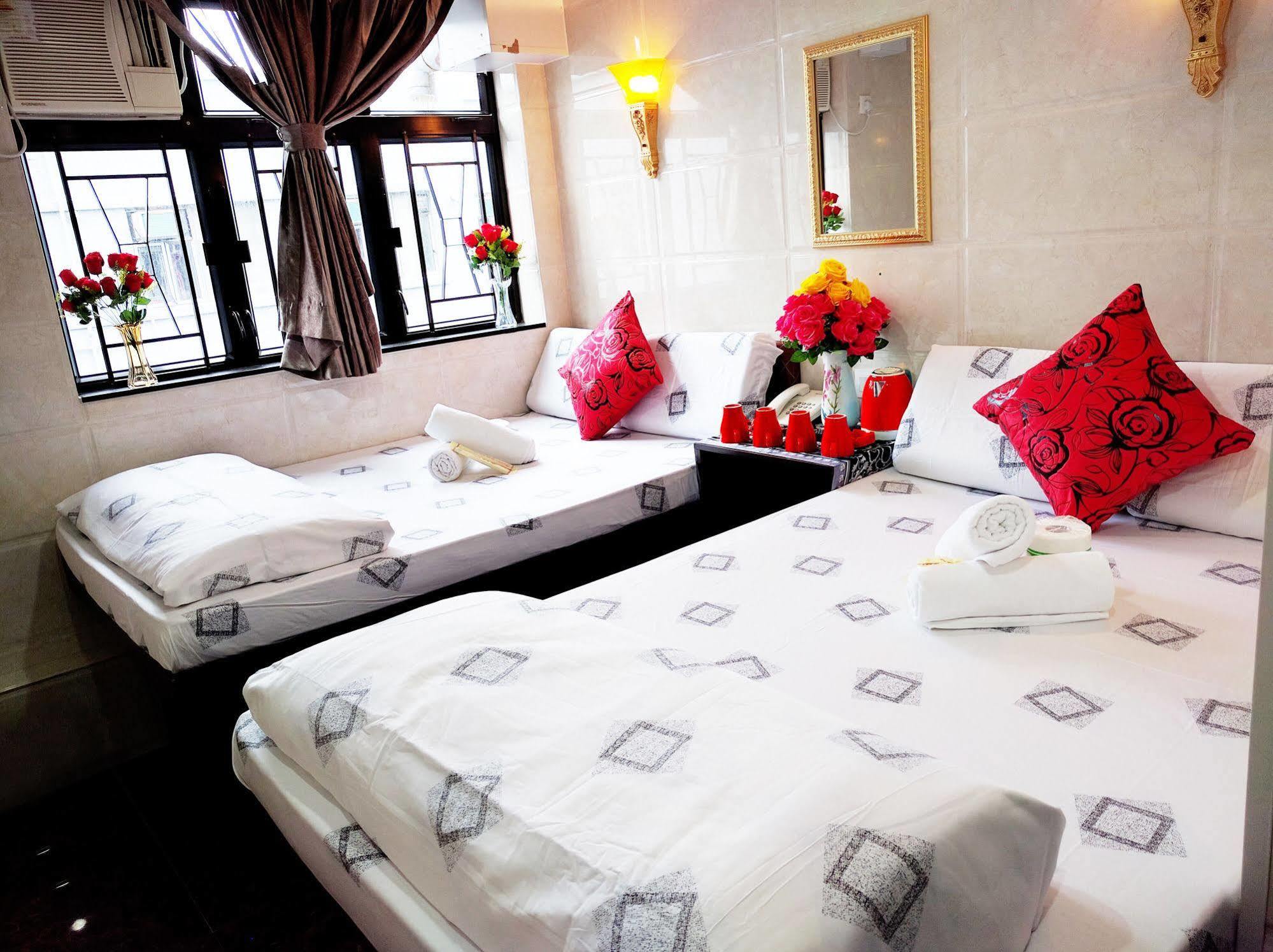 Budget Block D 10th Floor Guest house Hong Kong