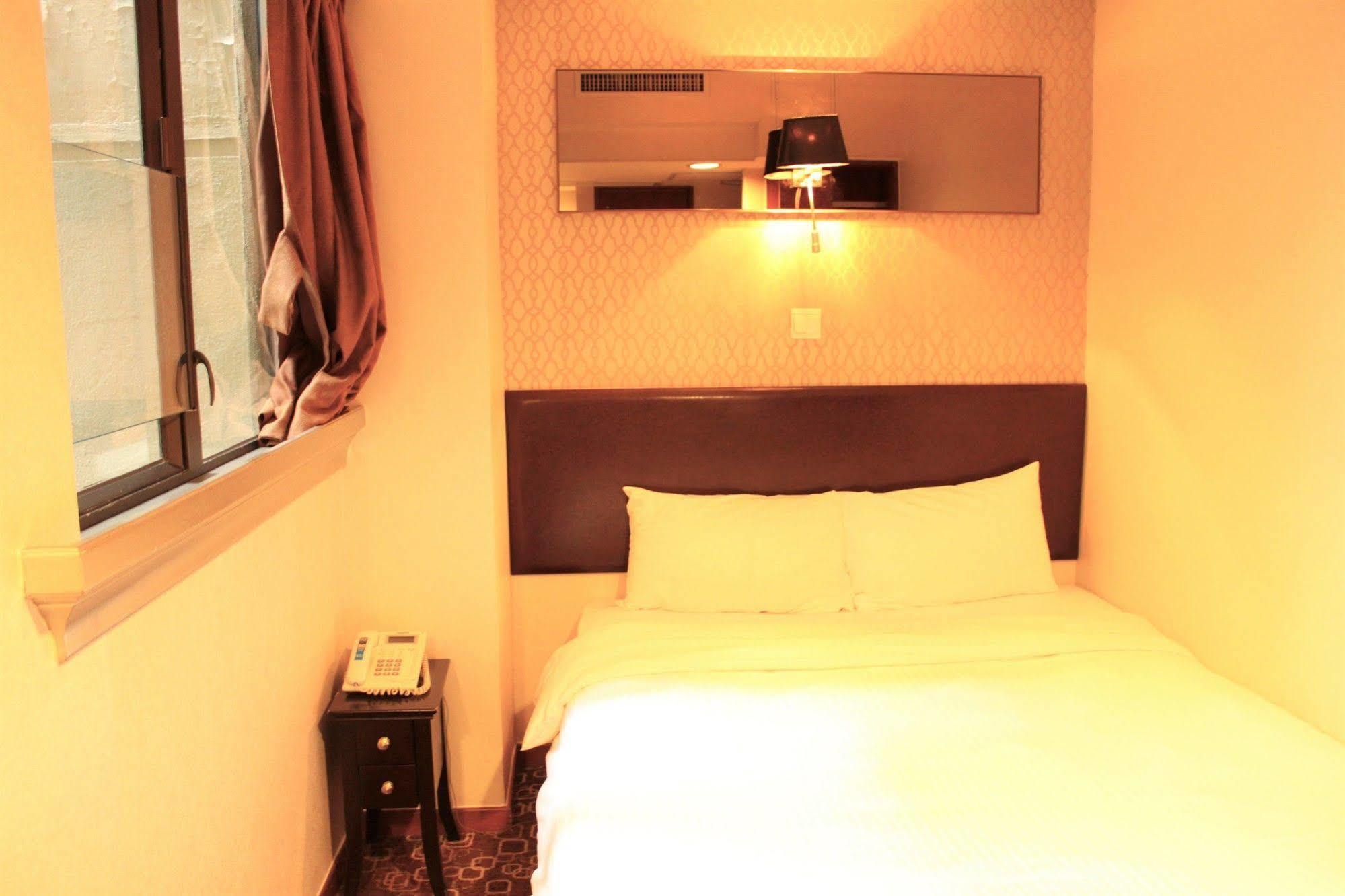 Lander Edward Hotel 3*