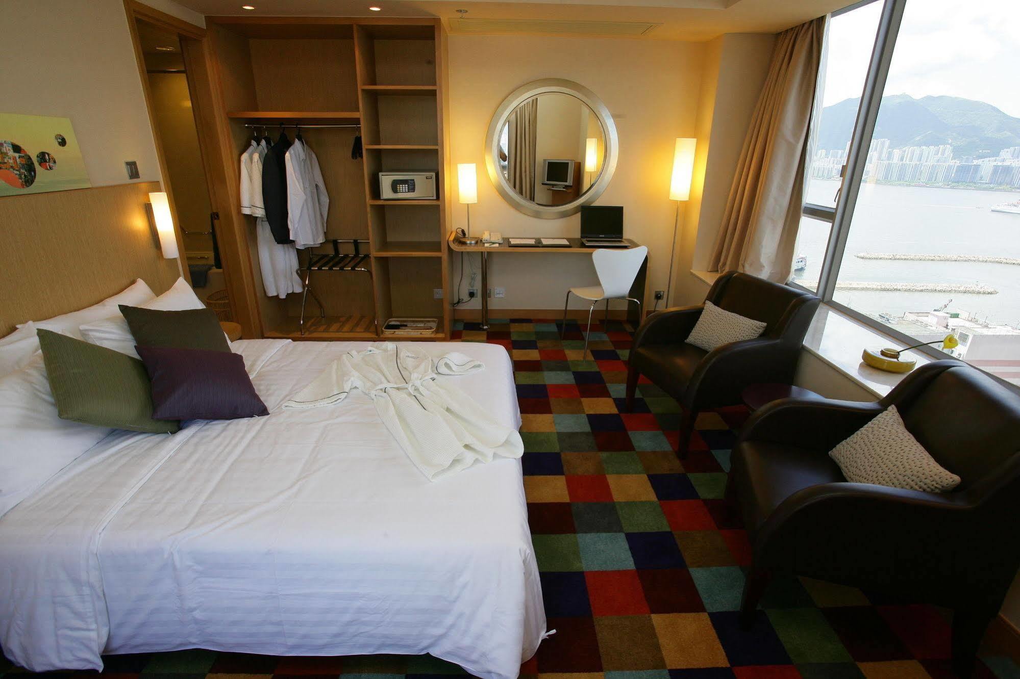 Cozi Harbour View Hotel
