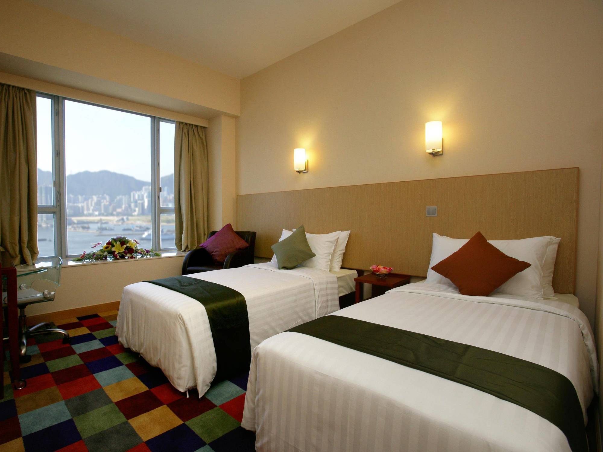 Hotel Cozi Harbour View 4*