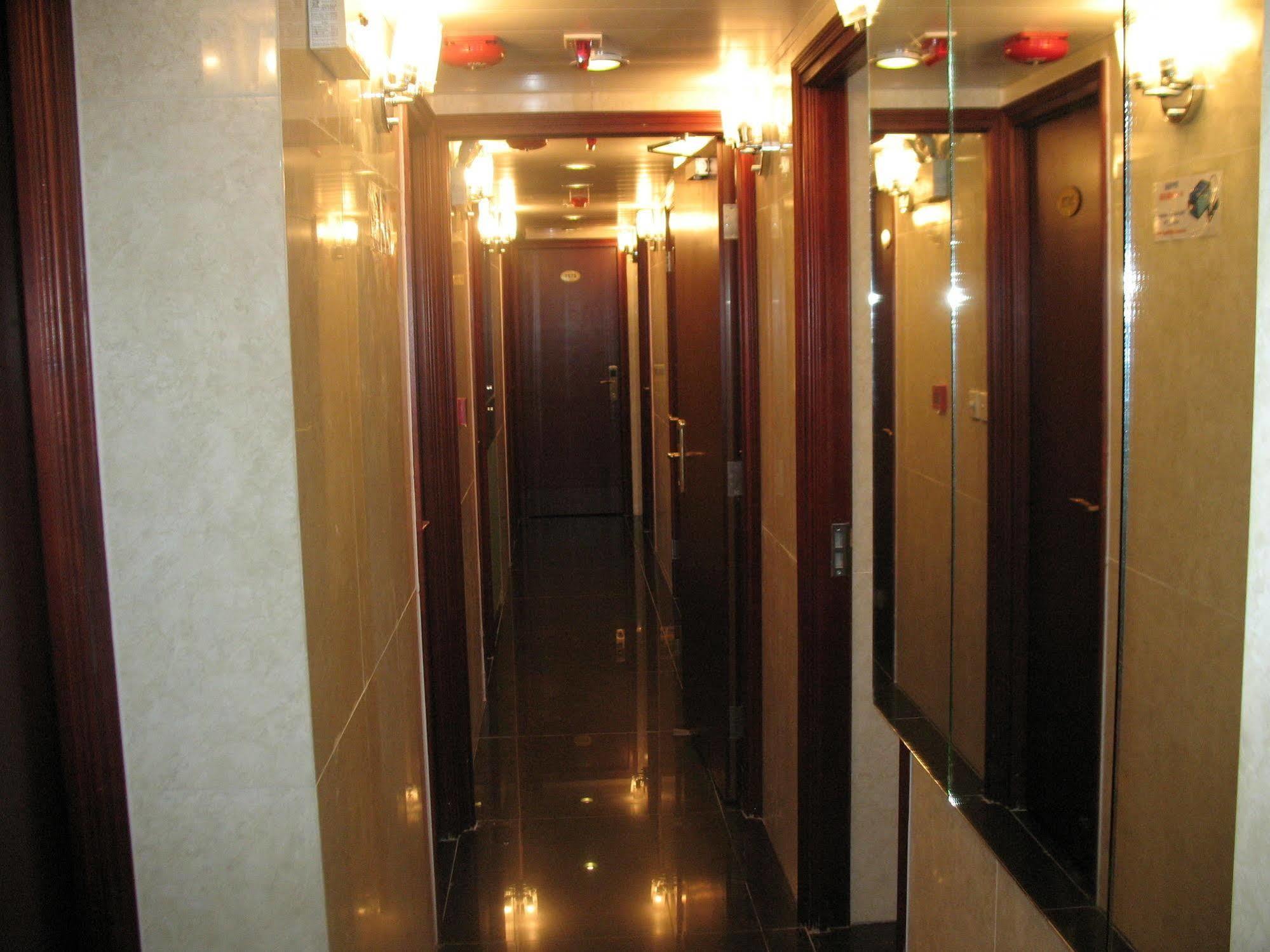 1st - Hk Tai Wan Rumah tetamu Hong Kong